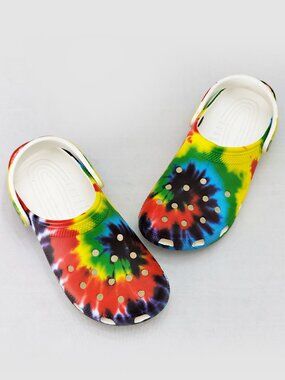 CROCS Baya Classic Rainbow Tie-Dye Clogs Graphic Unisex Water Shoes M/8 - W/10